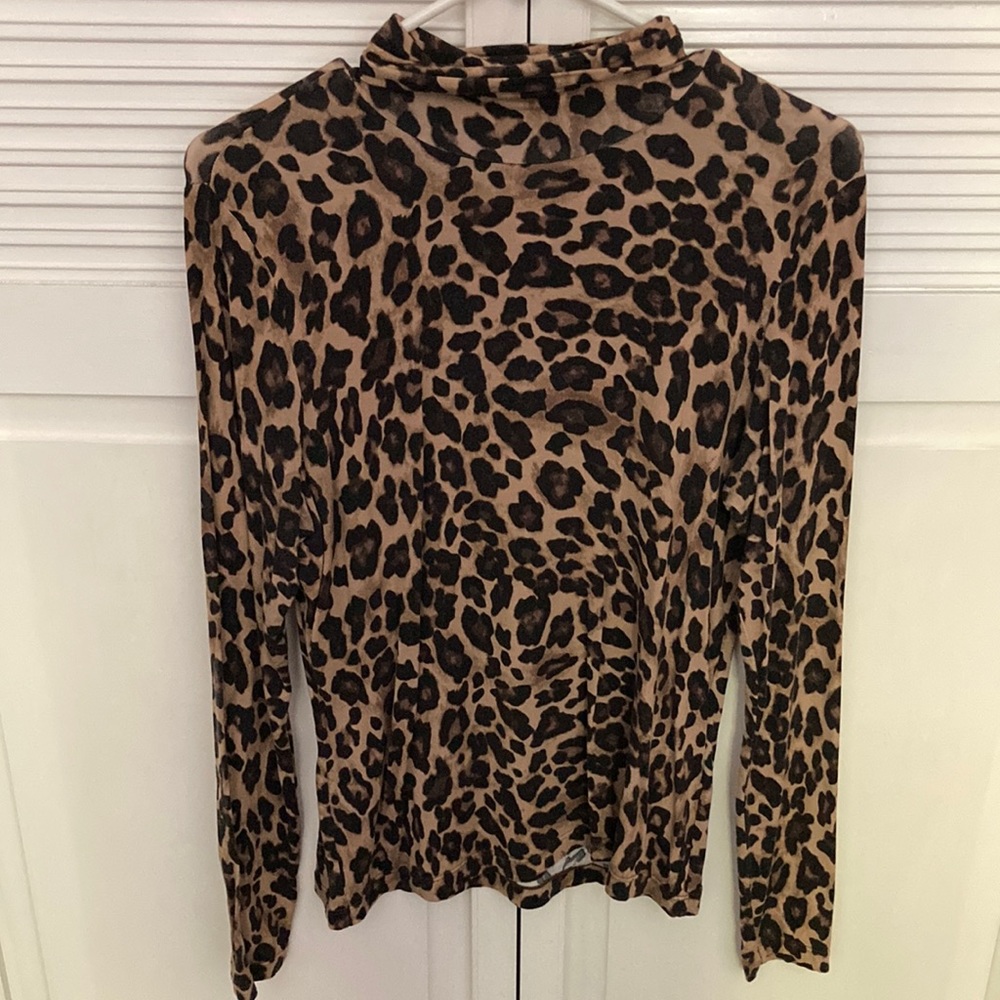 Leopard Cheetah Print Turtle Neck top size medium